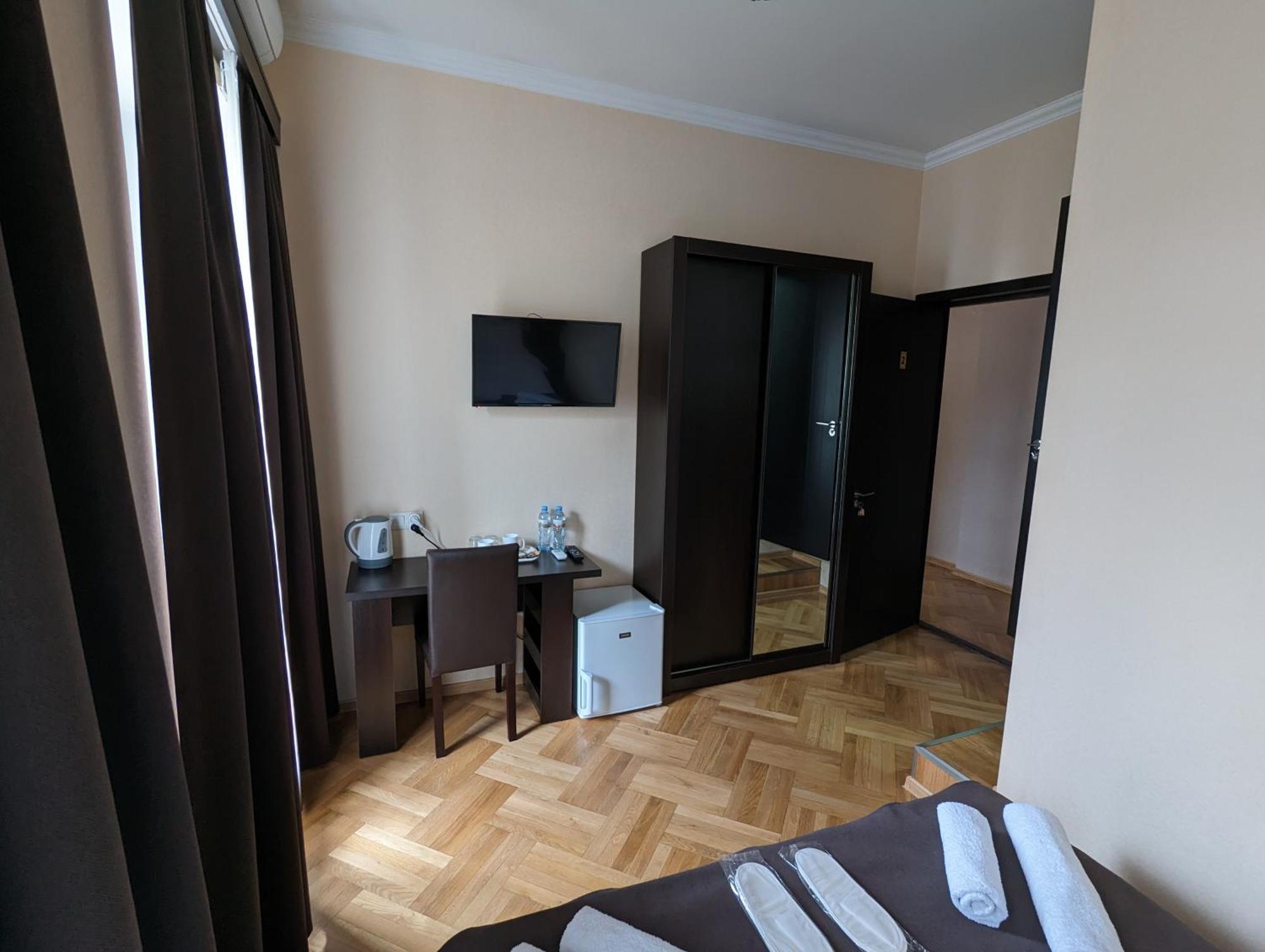 Family Guest House Τυφλίδα Δωμάτιο φωτογραφία
